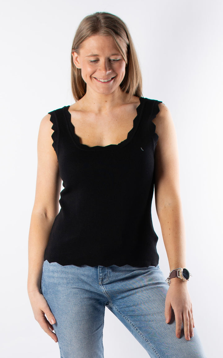 Makayla Ribbed Vest | Black