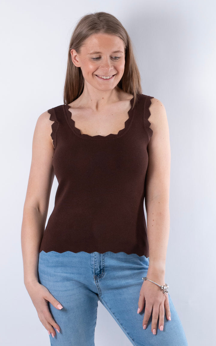 Makayla Ribbed Vest |Chocolate