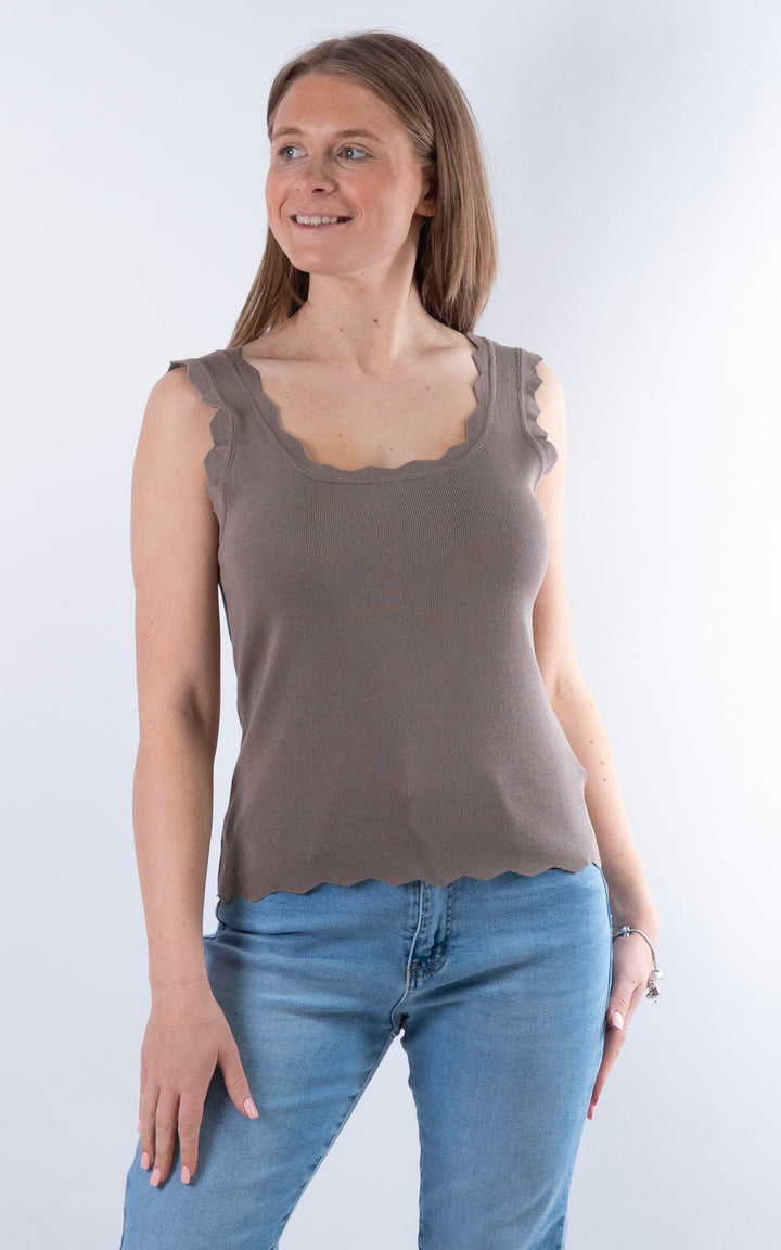 Makayla Ribbed Vest | Mocha
