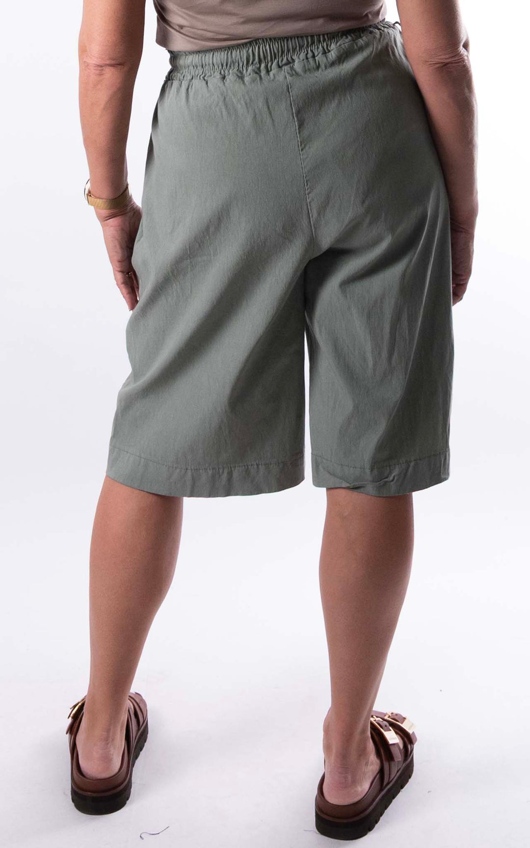 Malia Bermuda Shorts| Khaki