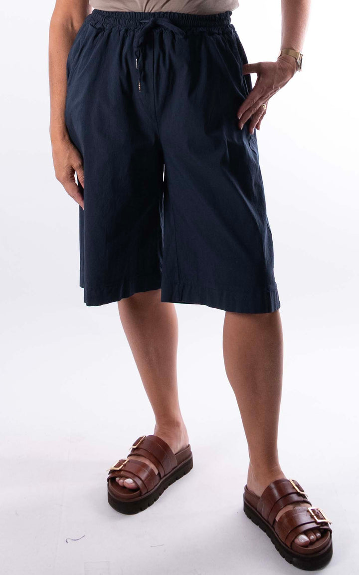 Malia Bermuda Shorts| Navy