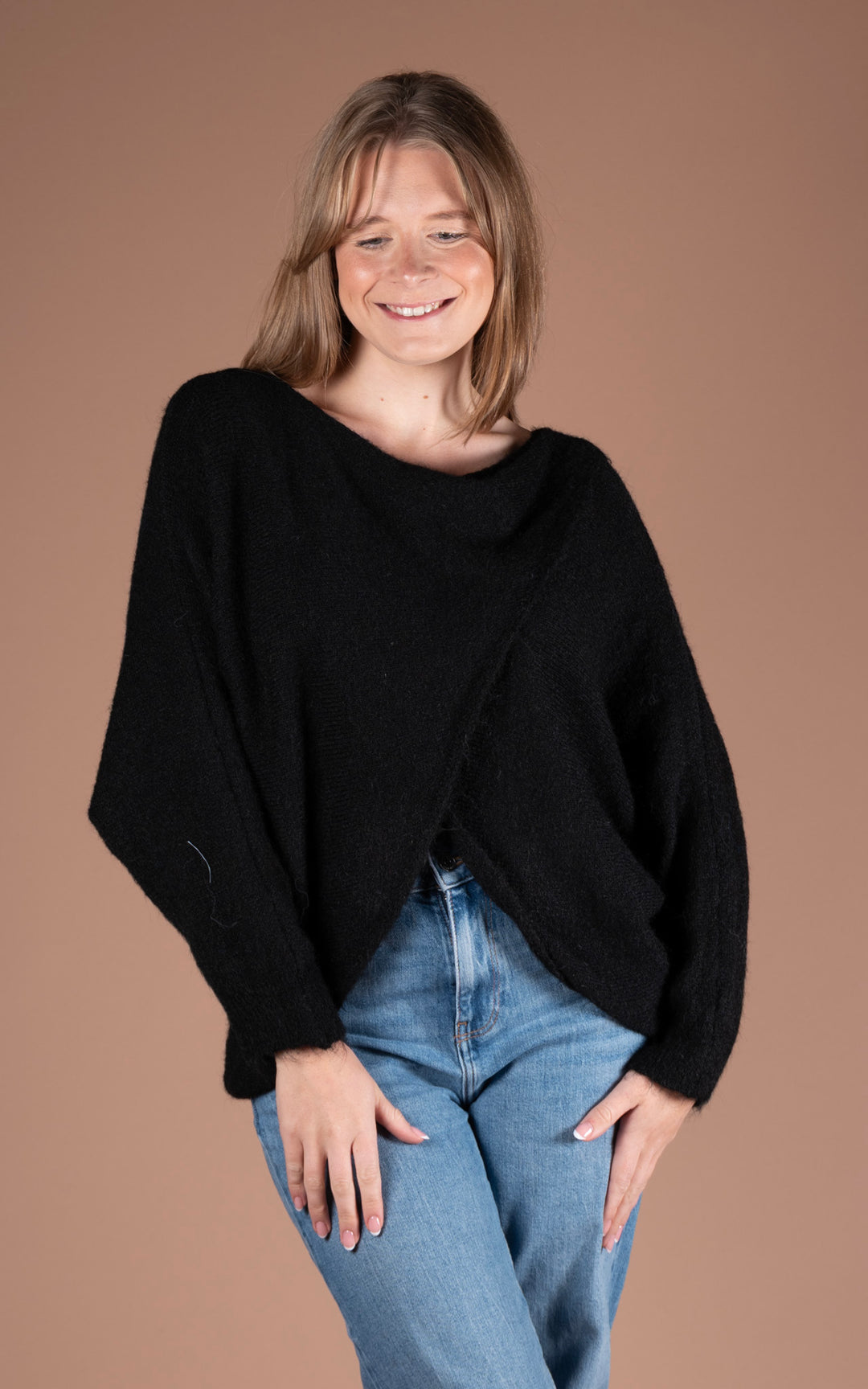 Maple Crossover Knit | Black
