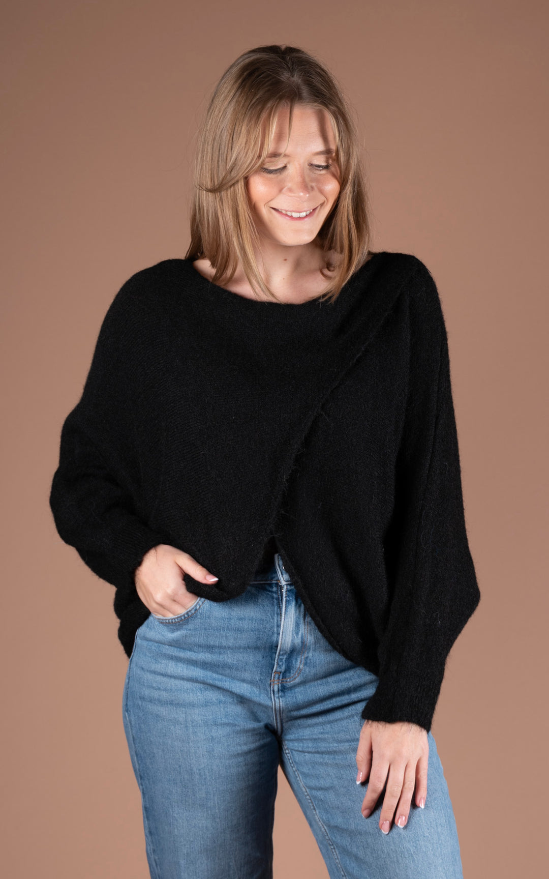 Maple Crossover Knit | Black
