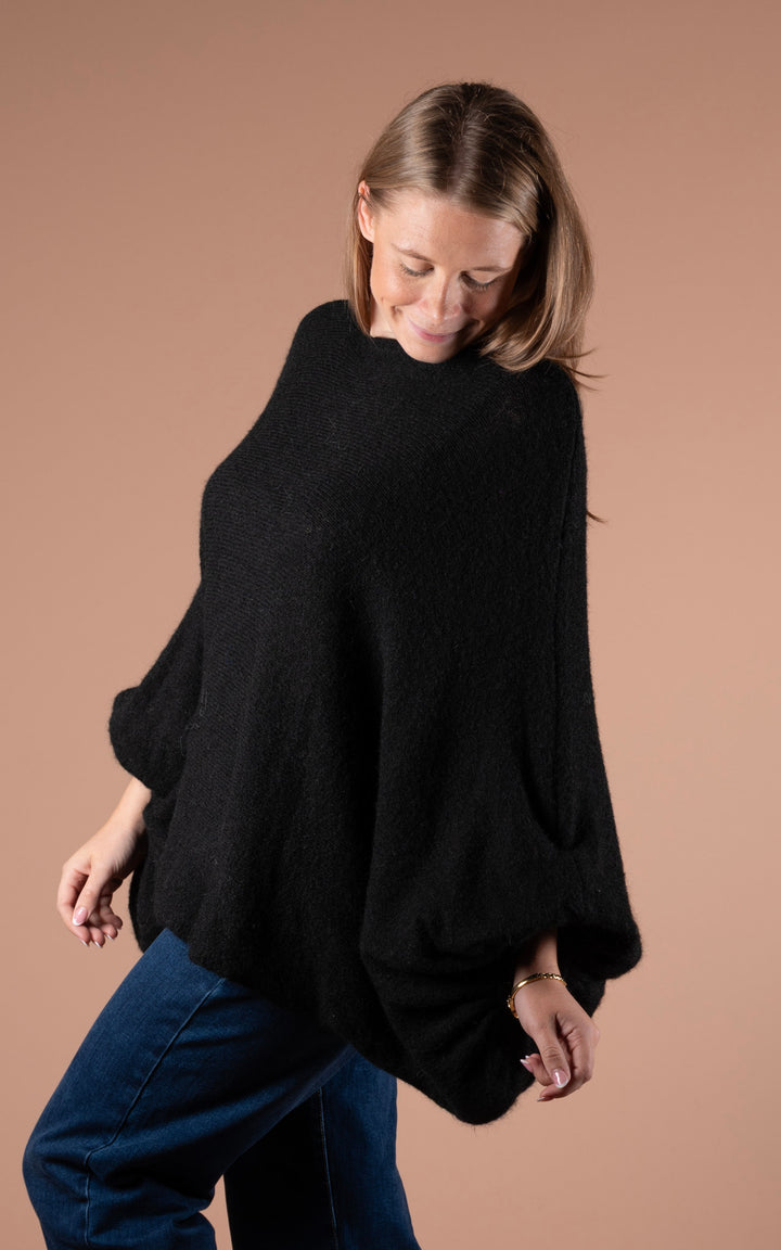 Maple Slouchy Batwing | Black