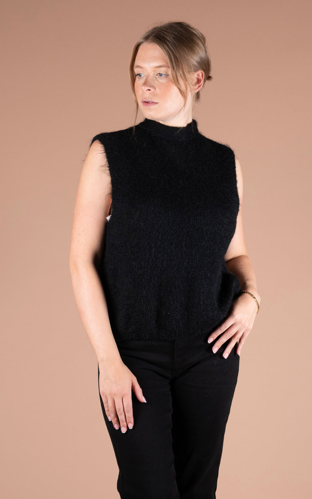 Maren Tie Back Vest | Black
