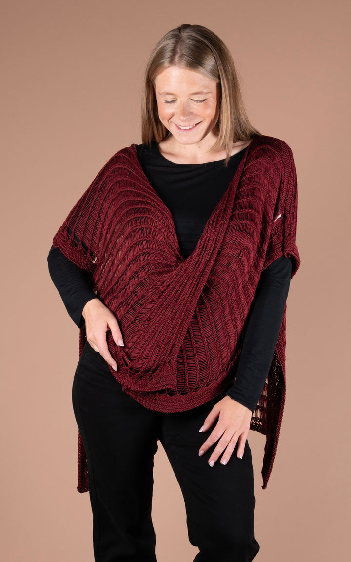 Margot Crochet Top | Burgundy