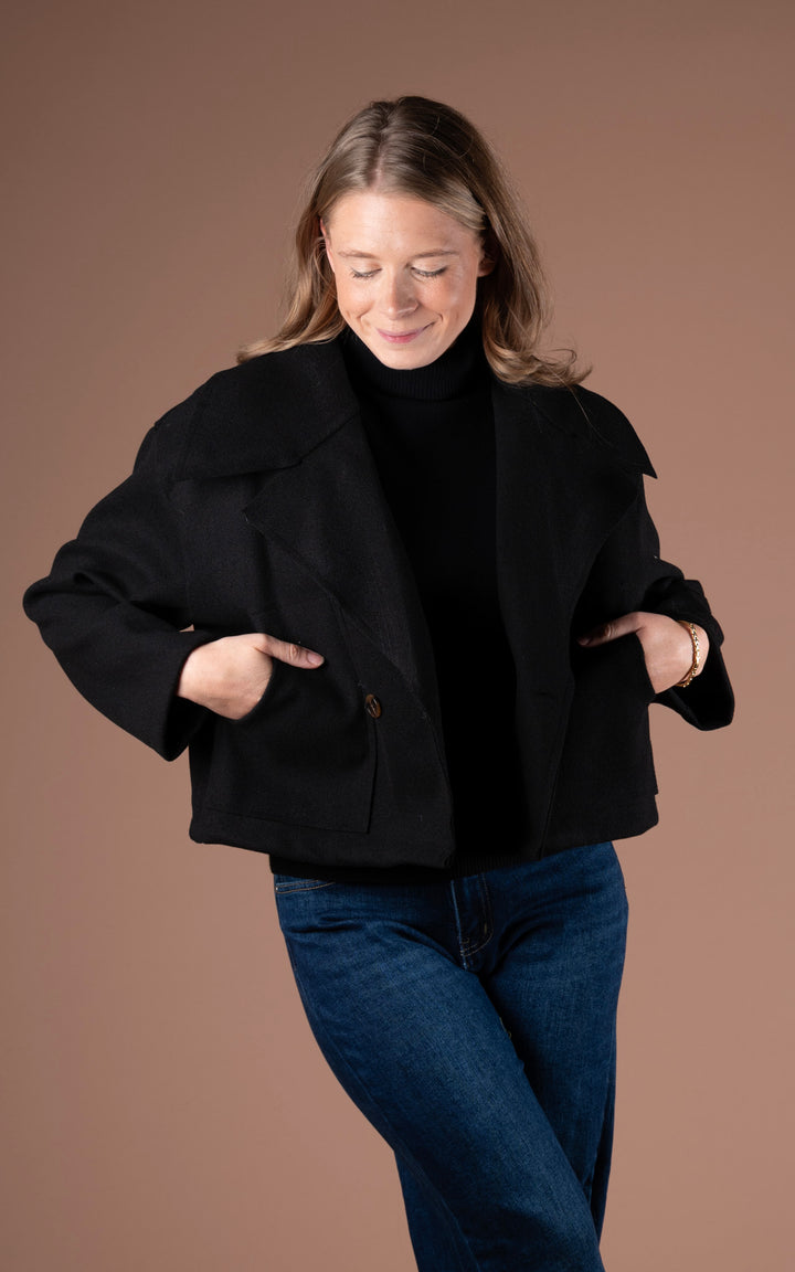 Mia Buttoned Jacket | Black