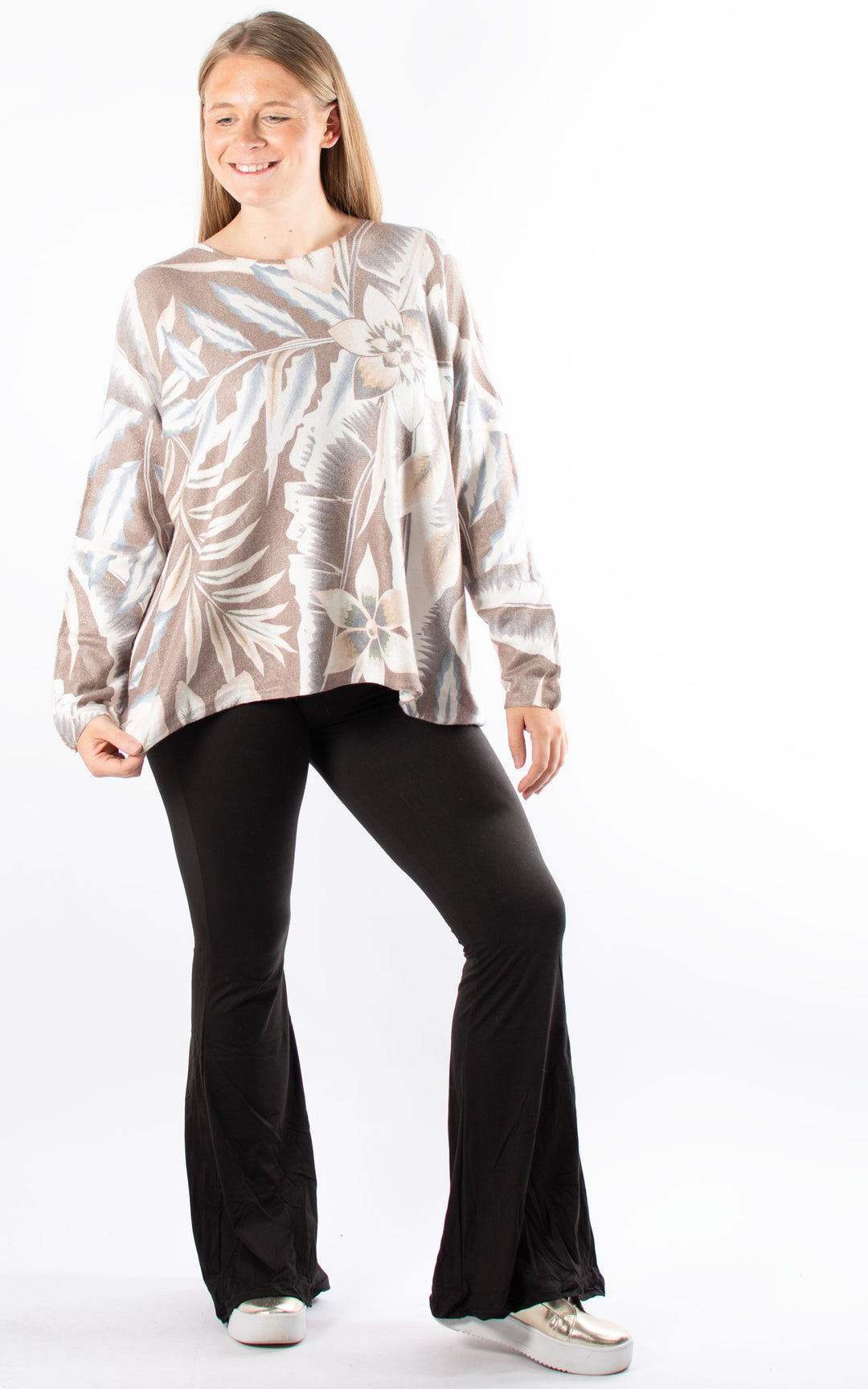 Naomi Thin Knit | Flowers | Mocha