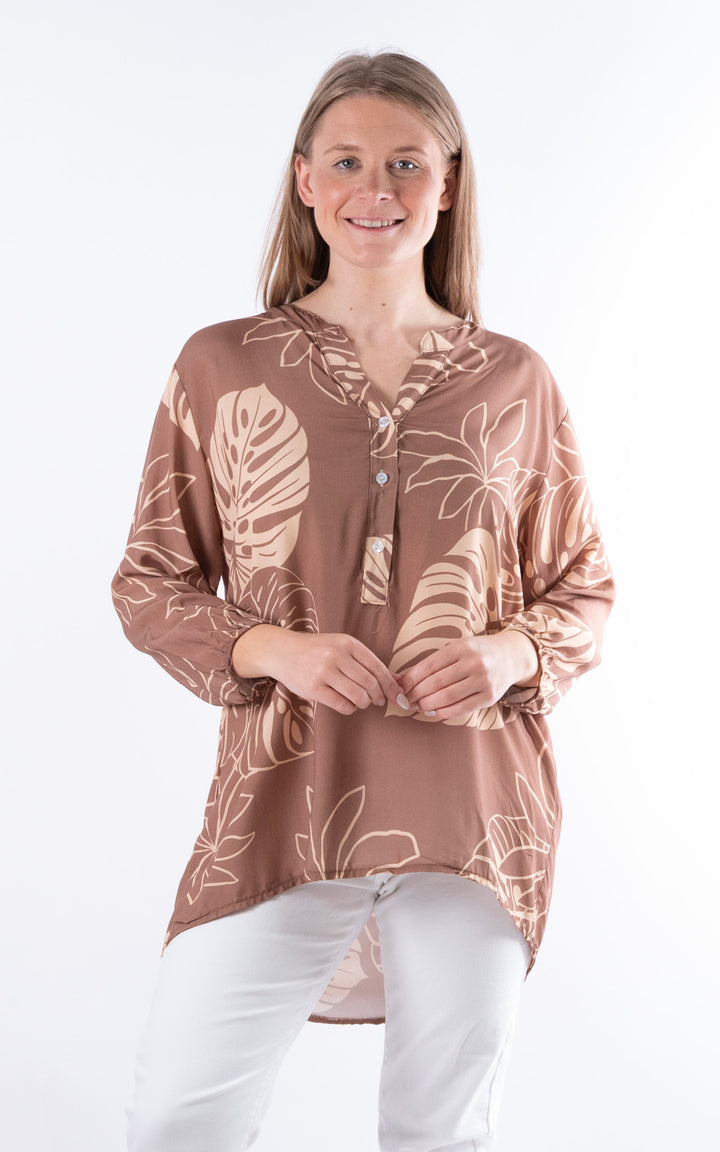 Nellie Leaf Print Top | Taupe&Beige