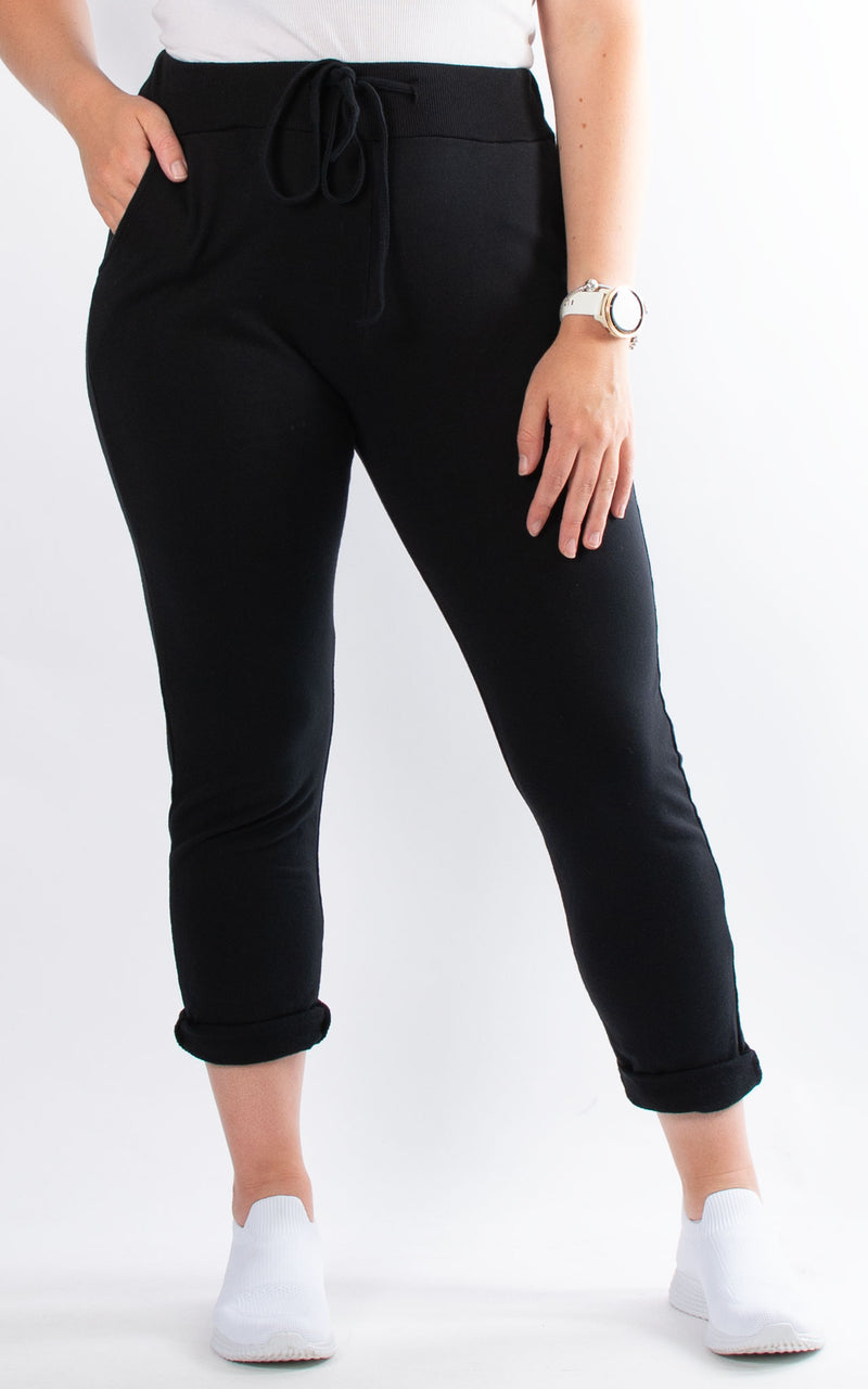 Nora Essential Jogger | Black