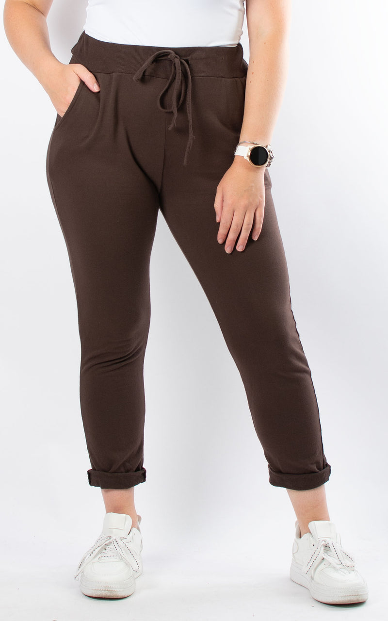 Nora Essential Jogger | Chocolate