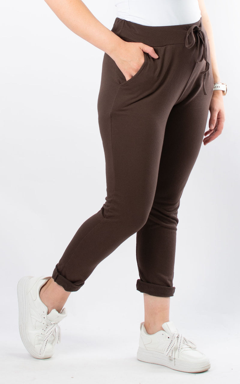 Nora Essential Jogger | Chocolate