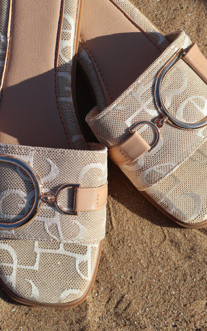 Palma Buckle Sandal | Champagne