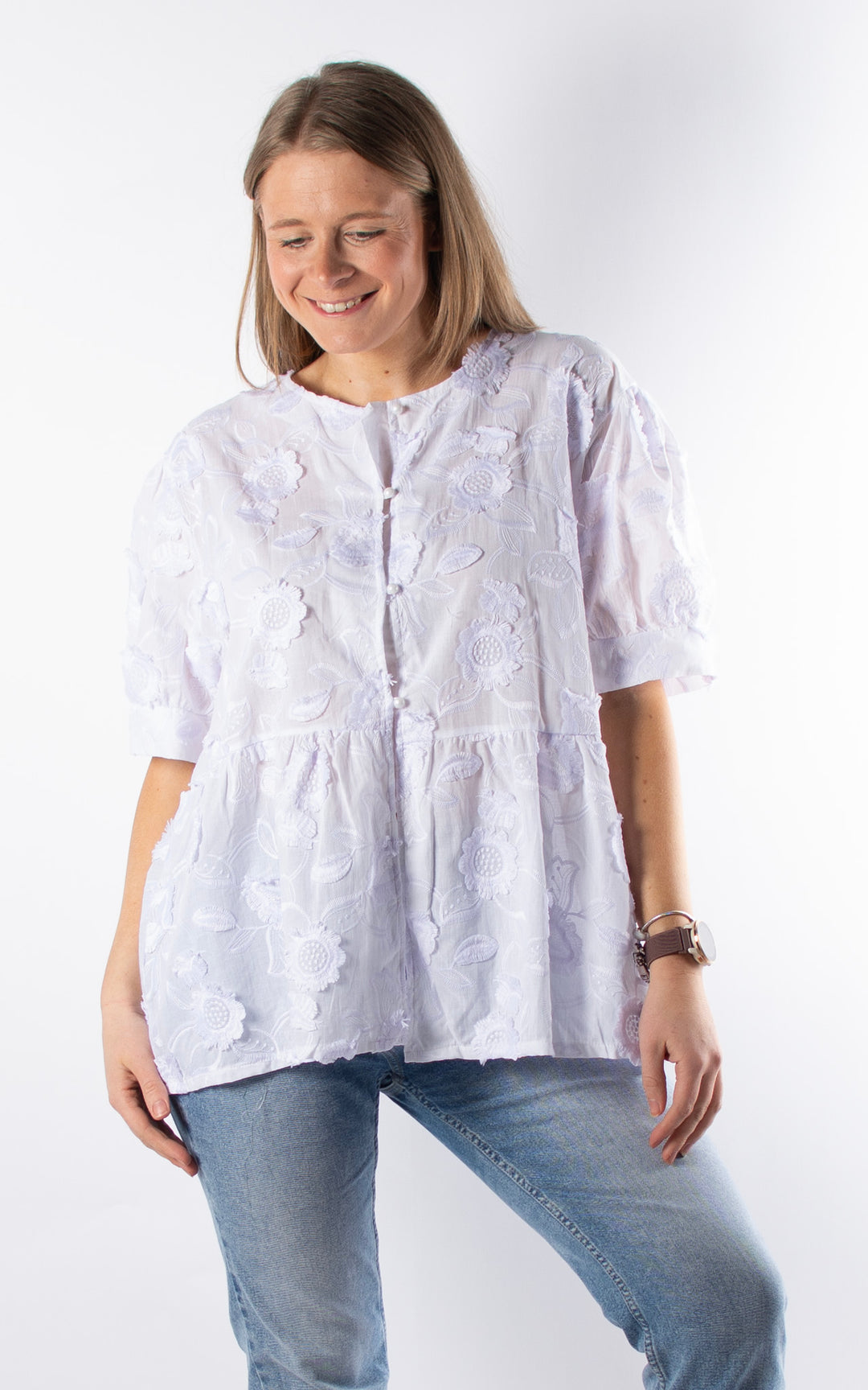 Phoebe Button Pearl T | White