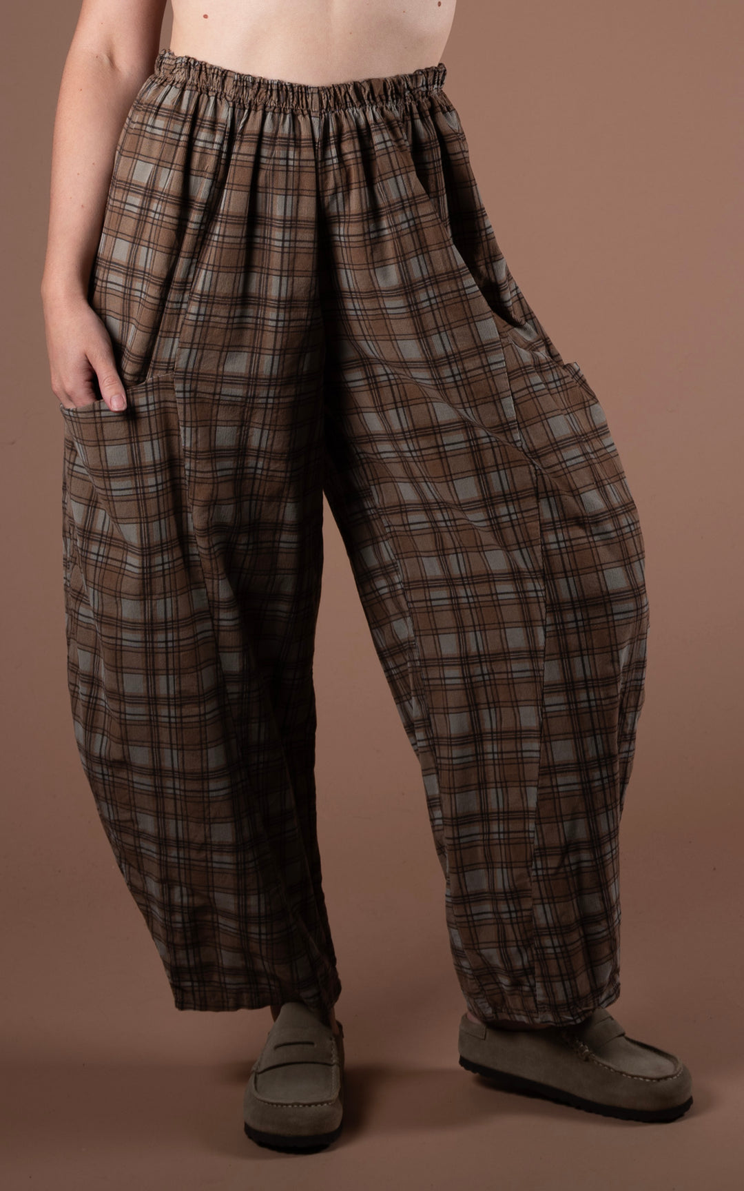 Plaid Cord Barrel Leg Trouser | Camel