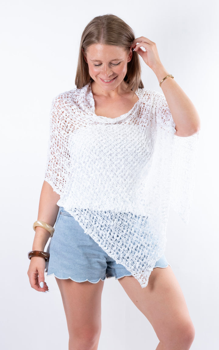 Popcorn Poncho | White