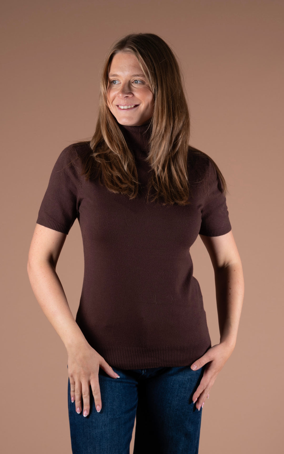 Remi Short Sleeve Roll Neck | Chocolate