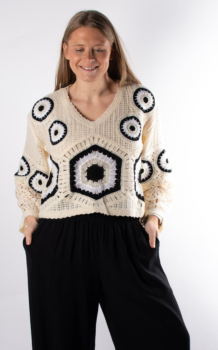 Sienna Mandala Crochet Crop Jumper | Black and White