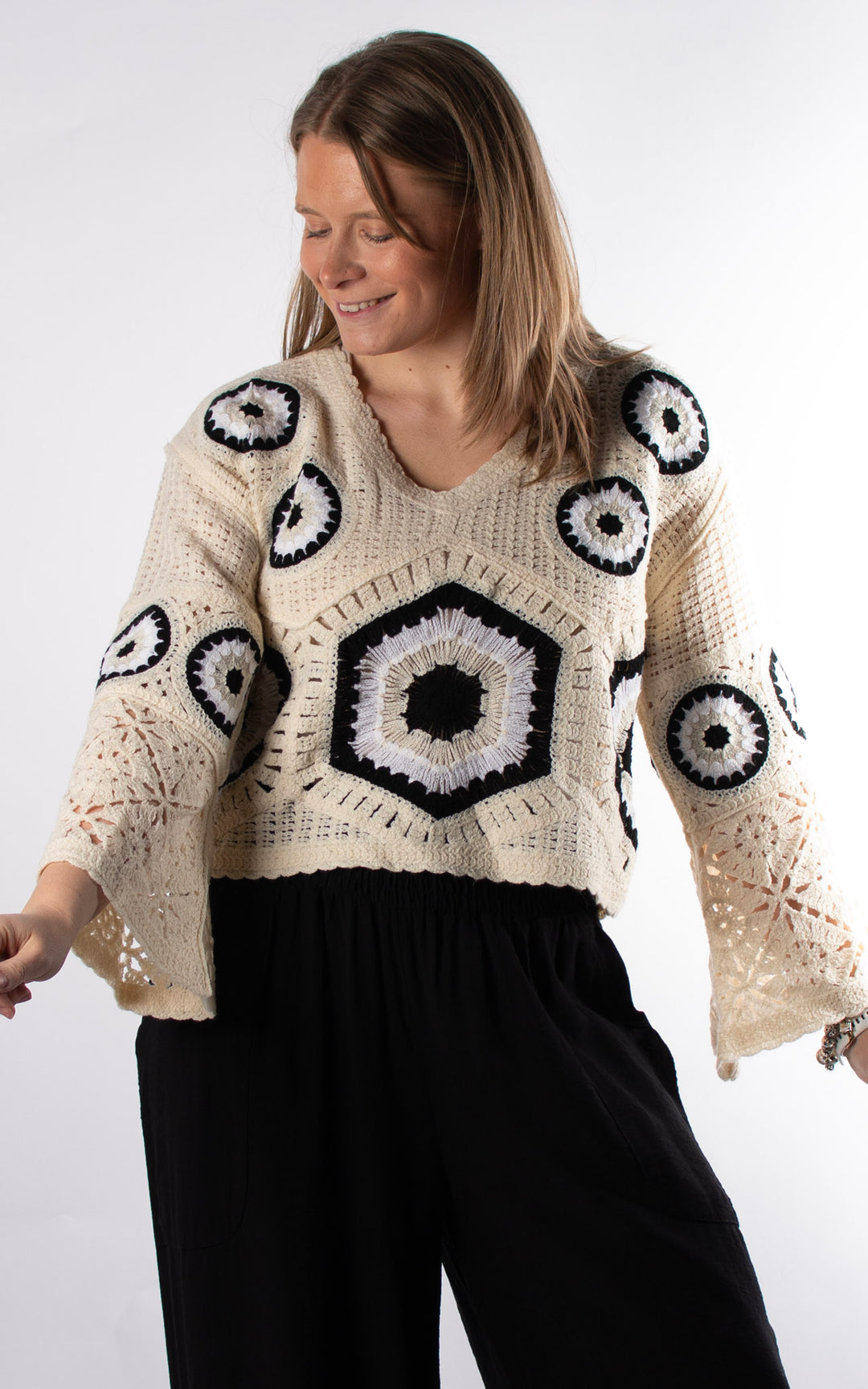 Sienna Mandala Crochet Crop Jumper | Black and White