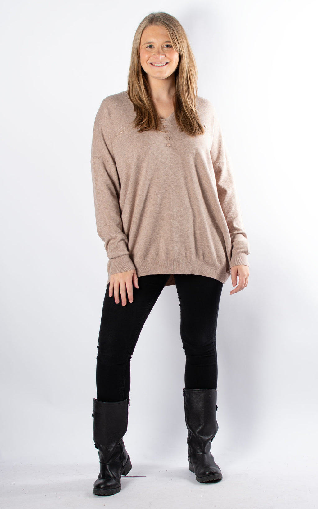 Simone Button V-neck | Taupe