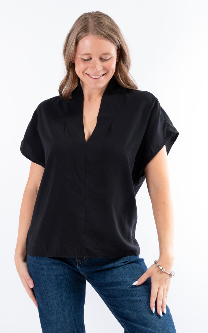 Sonoran V-Neck Top | Black