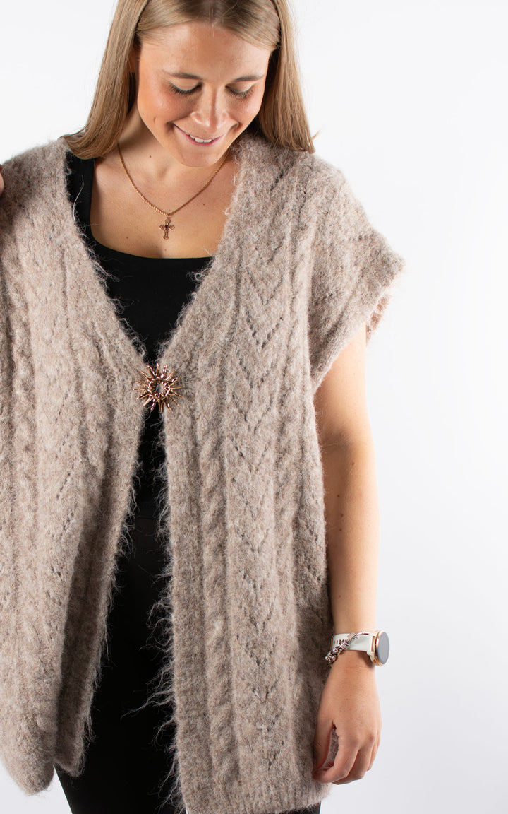 Star Brooch Waistcoat | Mocha