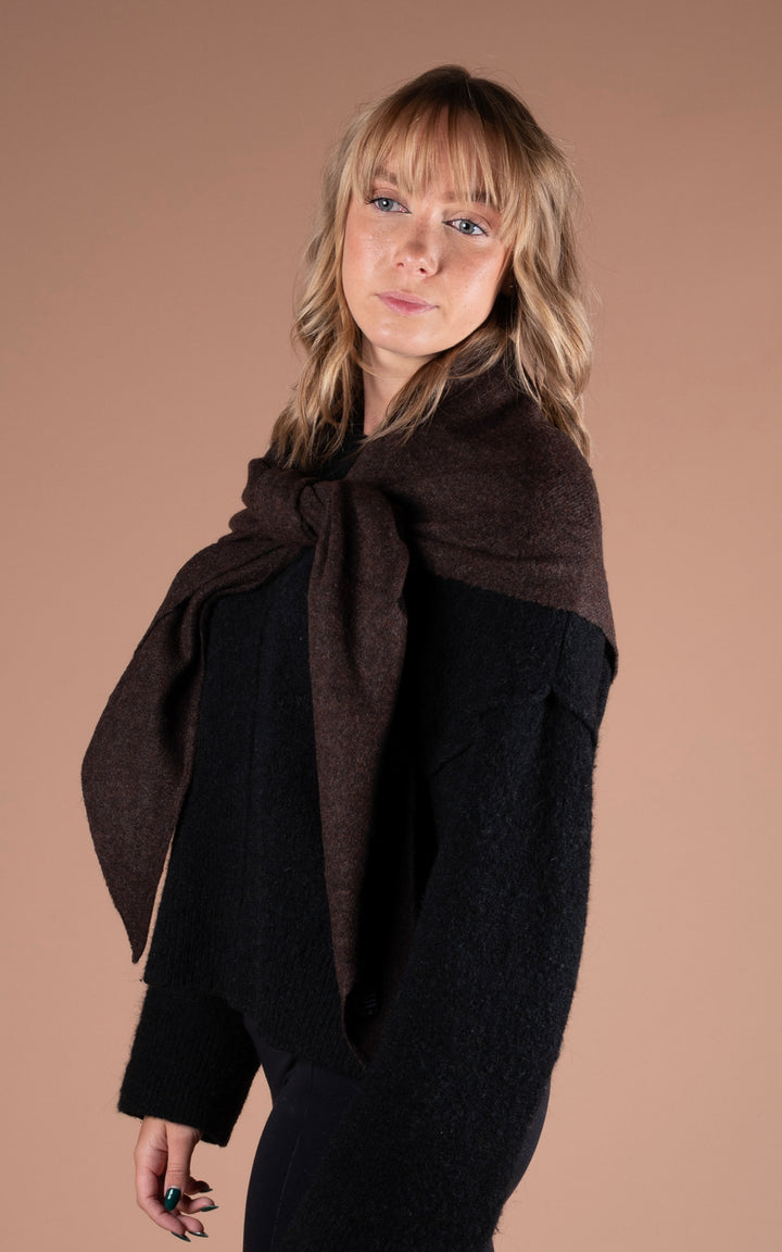 Tia Winter Scarf | Chocolate