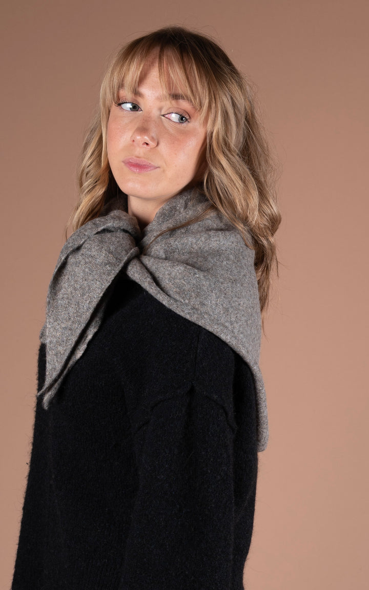 Tia Winter Scarf | Grey
