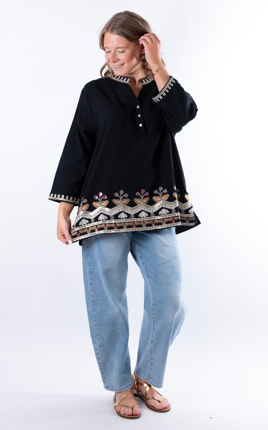 Tulia Button V-Neck Top | Black