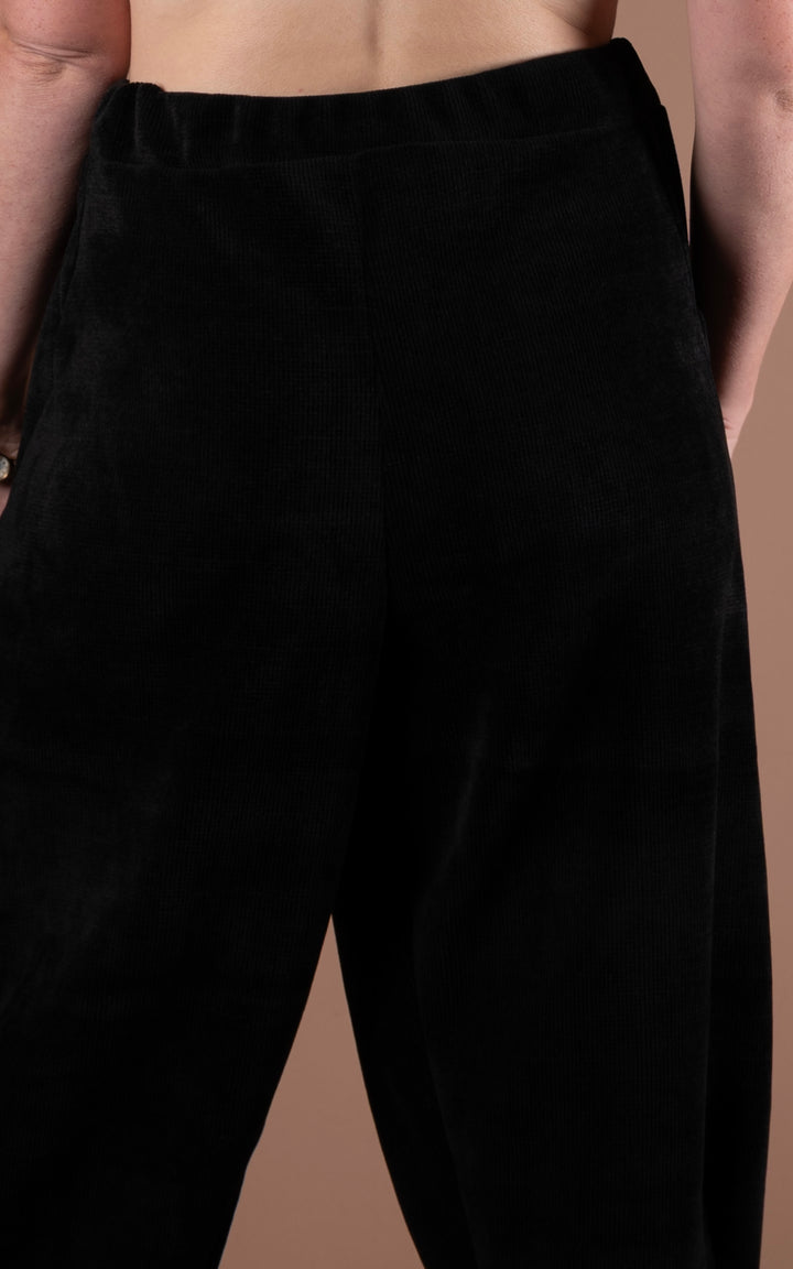 Tyra Chenille Barrel Leg Trouser | Black