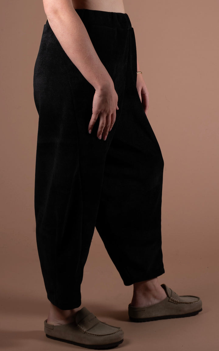 Tyra Chenille Barrel Leg Trouser | Black