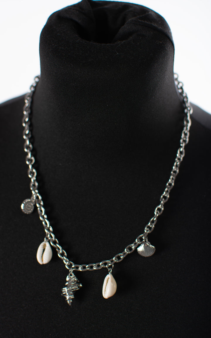 Seashell | Necklace | Silver