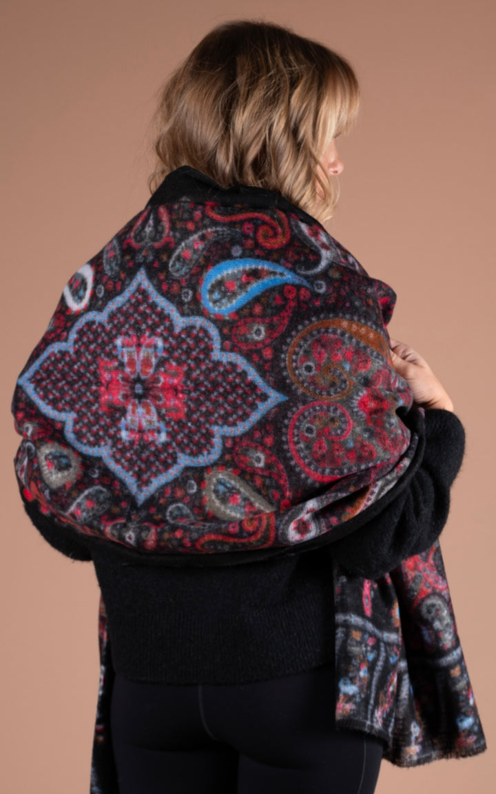 Winter Scarf | Paisley | Black