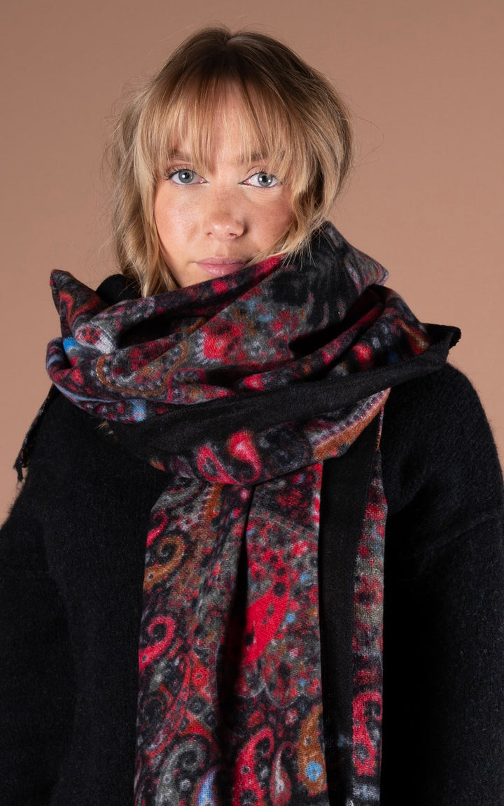 Winter Scarf | Paisley | Black