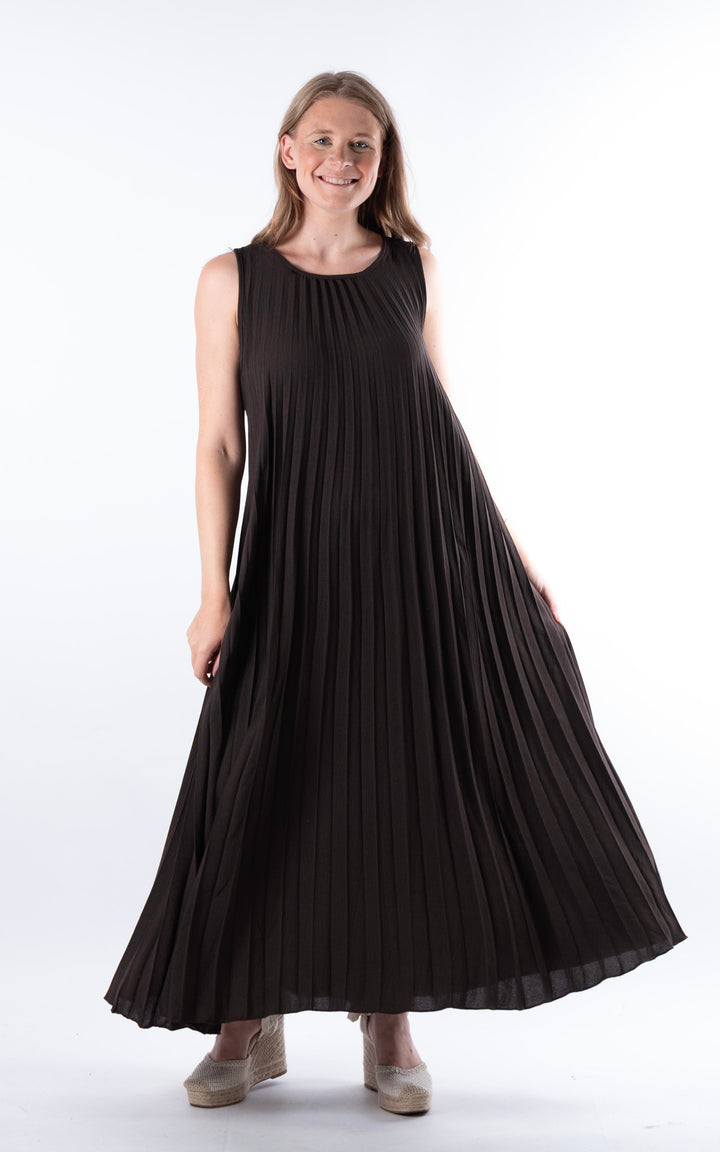 Zoe Maxi Pleated Dress | Chocolate