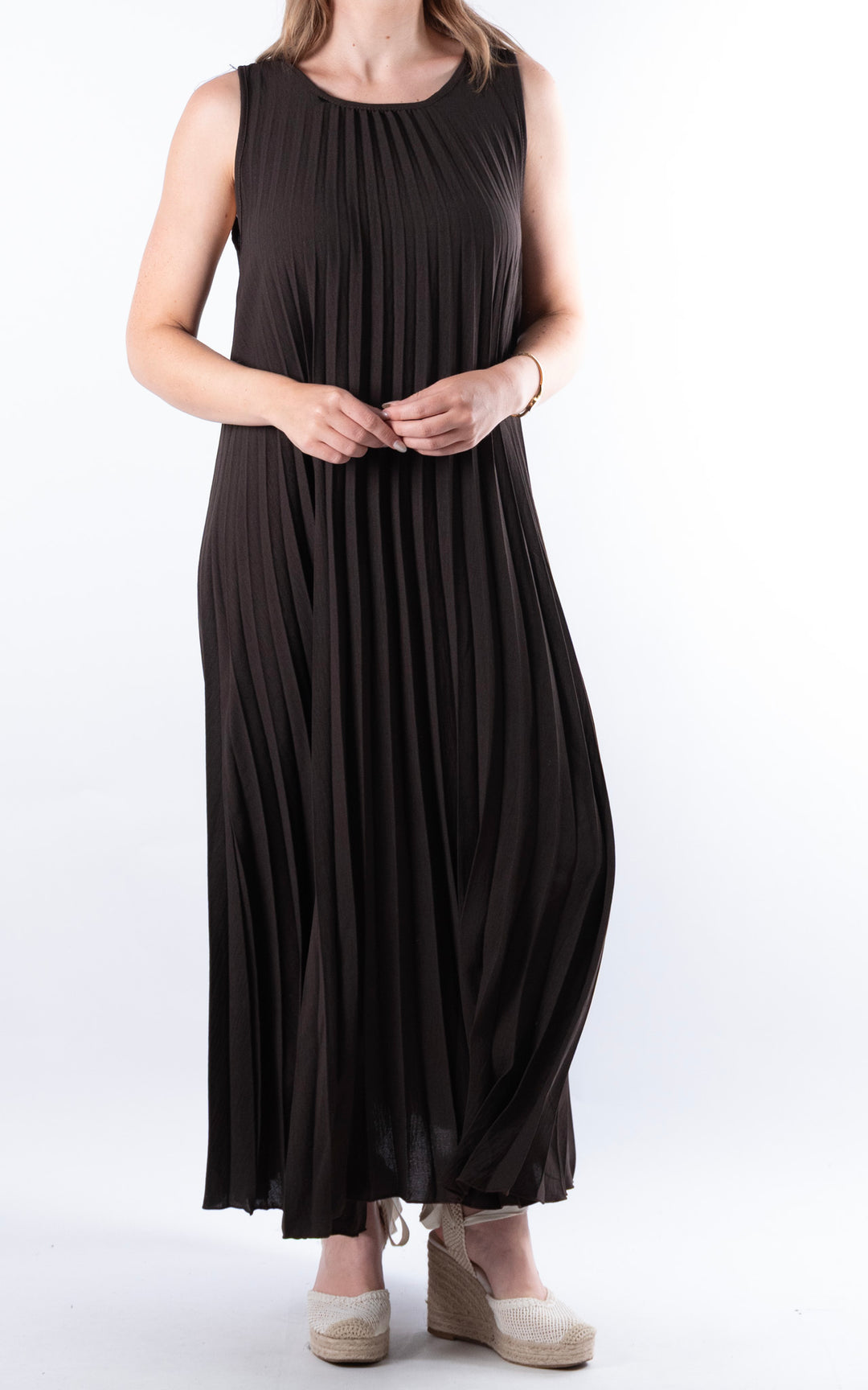 Zoe Maxi Pleated Dress | Chocolate