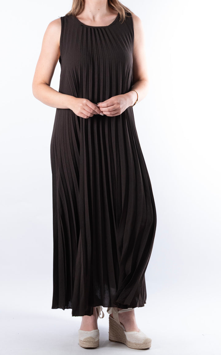 Zoe Maxi Pleated Dress | Chocolate